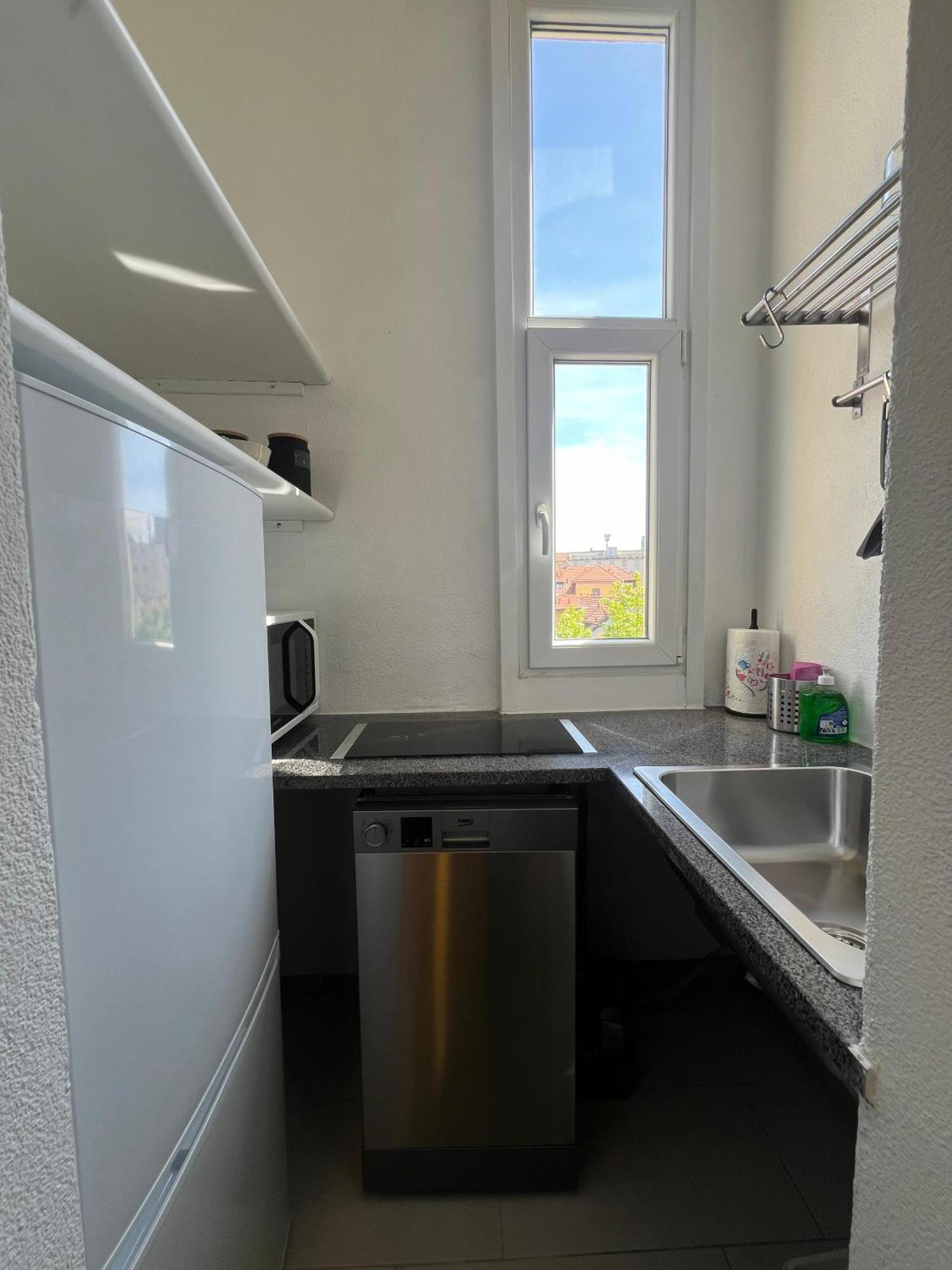 New Apartment With Balcony, Isola Bosco Verticale มิลาน ภายนอก รูปภาพ